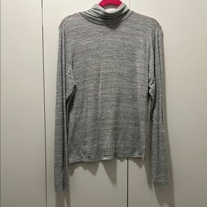 Universal Thread Gray Sparkly Long Sleeve Turtle Neck Top